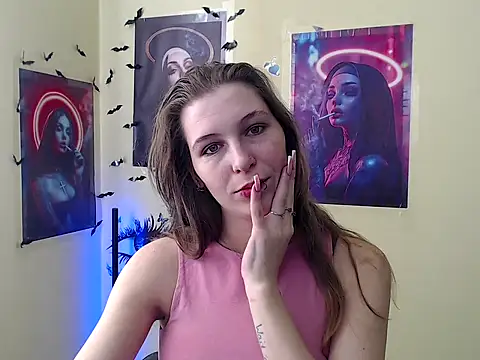 Snapshot of StrangerGi chatting on February 20, 6:59 am StrangerGi online show from February 20, 6:59 am