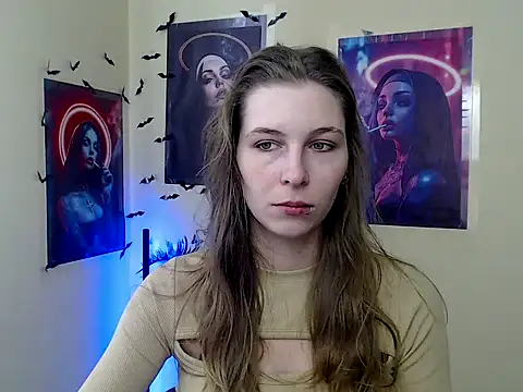 Snapshot of StrangerGi chatting on February 21, 7:20 am StrangerGi online show from February 21, 7:20 am