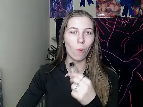 Snapshot of StrangerGi chatting on March 4, 6:52 am StrangerGi online show from March 4, 6:52 am