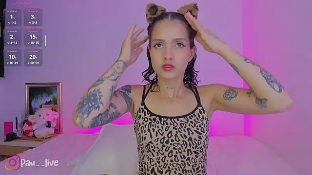 pau live online show from December 19, 12:06 am