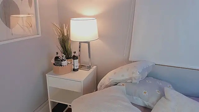 hannaasweet online show from February 25, 8:30 pm