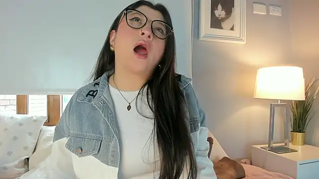 hannaasweet online show from March 22, 5:52 pm