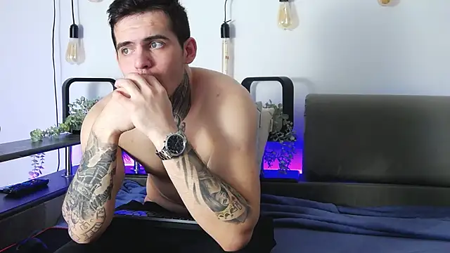 CarterCole online show from January 18, 7:28 am