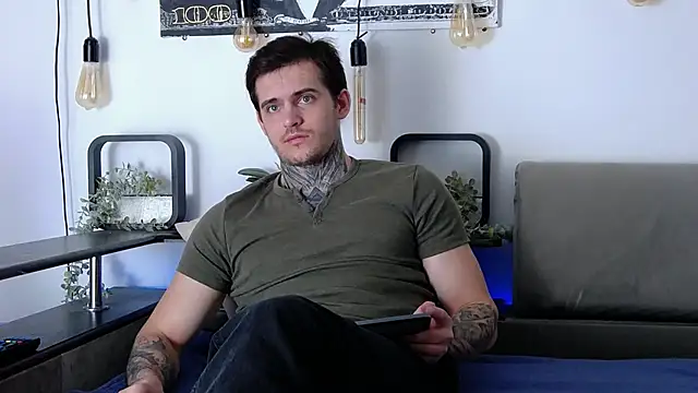 CarterCole online show from March 9, 8:40 am