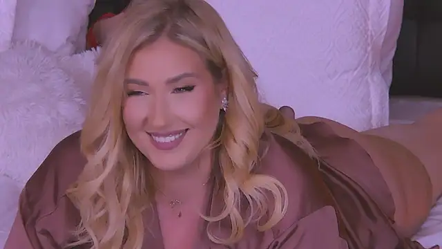 Snapshot of OndinaNoir chatting on February 4, 8:38 pm OndinaNoir online show from February 4, 8:38 pm