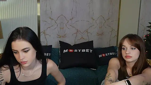 Brendi054 online show from December 15, 2:37 pm