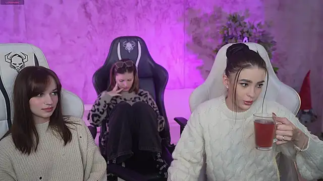 Brendi054 online show from January 18, 11:43 am