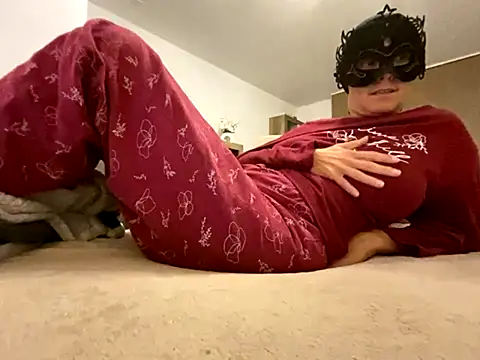 Marilou1983 online show from September 18, 8:11 pm