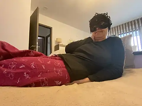 Marilou1983 online show from March 26, 8:42 am