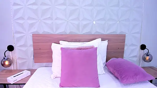 Stacey white  online show from February 10, 8:02 pm