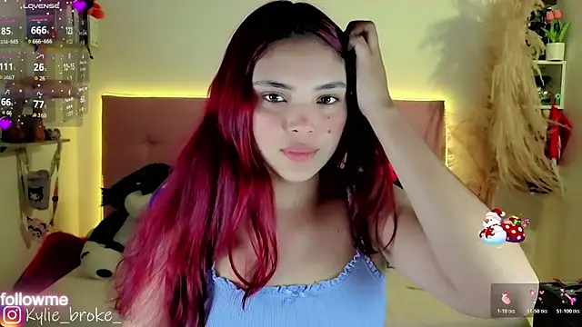 Kylie brokee online show from December 1, 9:09 pm