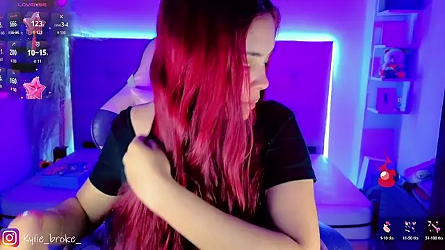 Kylie brokee online show from April 6, 11:05 pm