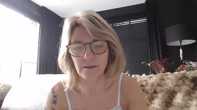 godinflower online show from October 21, 8:48 am