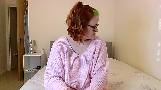 Snapshot of ScarletMae chatting on January 29, 2:53 pm ScarletMae online show from January 29, 2:53 pm