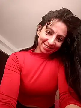 PaulinaRubio  online show from February 18, 7:10 pm