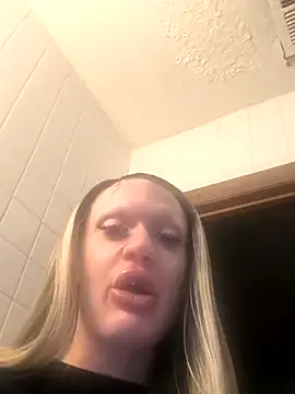 ImCarolinaCutiexxx online show from September 17, 7:15 pm