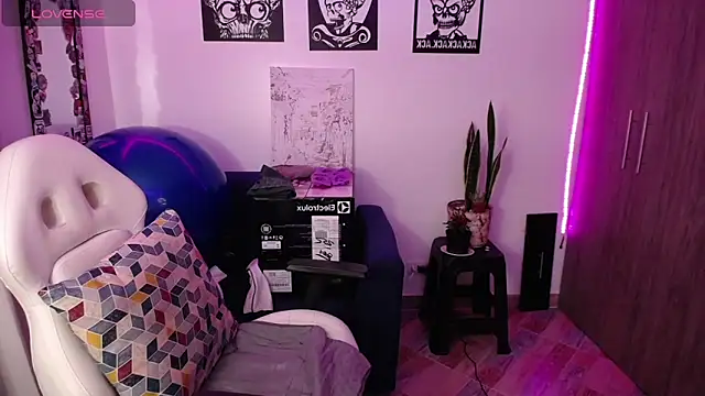 hibridaaa20 online show from April 13, 11:10 pm