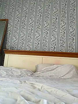 Snapshot of nolotymfcXo chatting on February 14, 8:44 am nolotymfcXo online show from February 14, 8:44 am