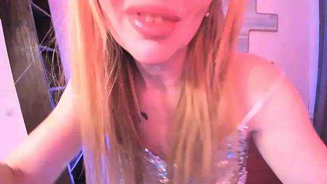 Snapshot of Lakshmi_lotus chatting on October 29, 11:17 pm Lakshmi lotus online show from October 29, 11:17 pm