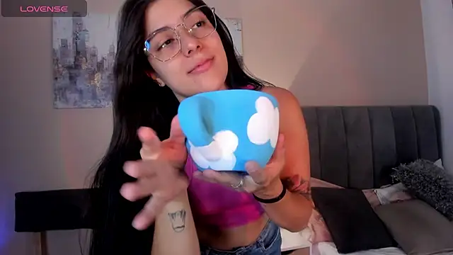 Snapshot of dakotaa__ chatting on January 22, 10:15 pm dakotaa online show from January 22, 10:15 pm