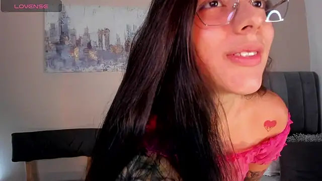 Snapshot of dakotaa__ chatting on February 18, 11:52 pm dakotaa online show from February 18, 11:52 pm