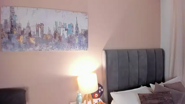 dakotaa   online show from December 18, 7:20 pm