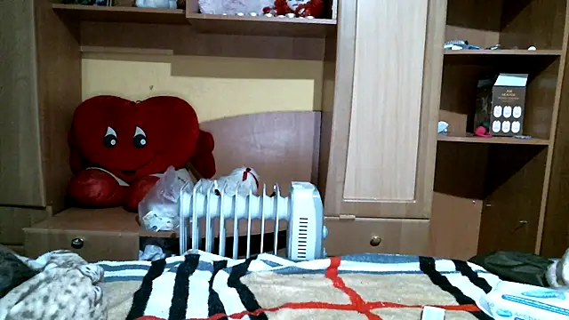 Snapshot of DennisXCaroll chatting on January 6, 6:52 pm DennisXCaroll online show from January 6, 6:52 pm
