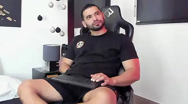 Snapshot of Dereck_vega chatting on December 11, 9:55 pm Dereck vega online show from December 11, 9:55 pm