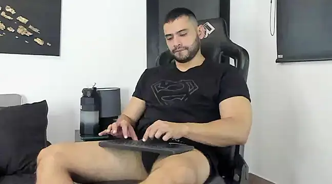 Snapshot of Dereck_vega chatting on January 18, 10:17 pm Dereck vega online show from January 18, 10:17 pm