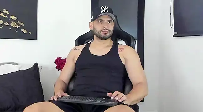 Snapshot of Dereck_vega chatting on February 12, 10:48 pm Dereck vega online show from February 12, 10:48 pm