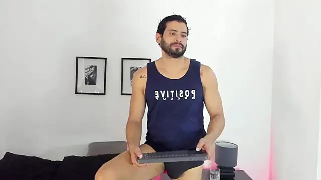 Snapshot of Dereck_vega chatting on October 2, 8:27 pm Dereck vega online show from October 2, 8:27 pm