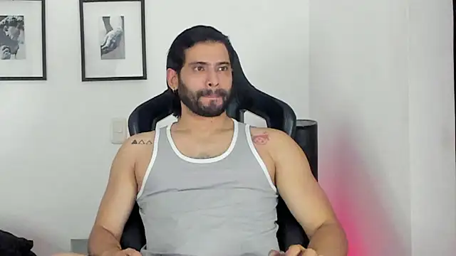 Snapshot of Dereck_vega chatting on July 9, 12:37 am Dereck vega online show from July 9, 12:37 am