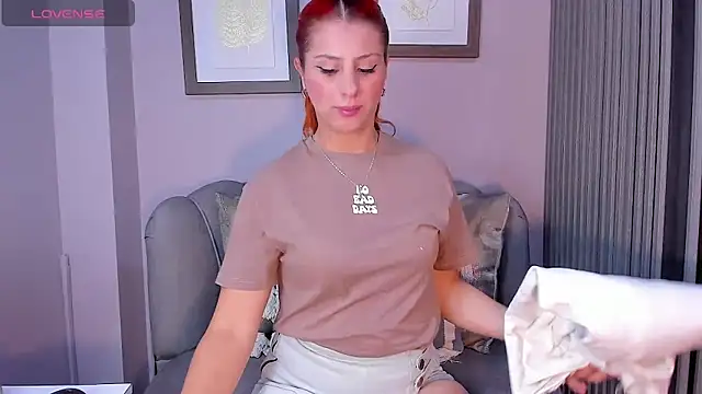 Nahiajhonson  online show from February 19, 12:22 pm