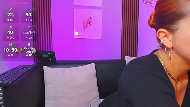 Nahiajhonson  online show from March 14, 12:21 pm