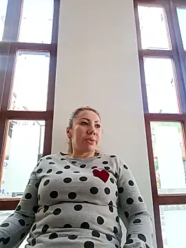 coral smitth online show from January 9, 9:05 pm