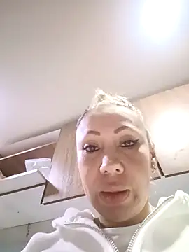 coral smitth online show from February 13, 8:49 pm