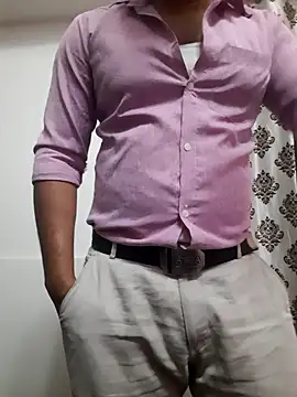 Guyinshortss online show from April 17, 7:17 pm