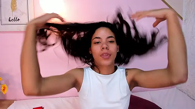 Snapshot of cate_martinez chatting on December 4, 1:47 am cate martinez online show from December 4, 1:47 am