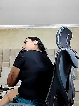 Snapshot of EmmaTorres_ chatting on December 13, 8:26 pm EmmaTorres  online show from December 13, 8:26 pm