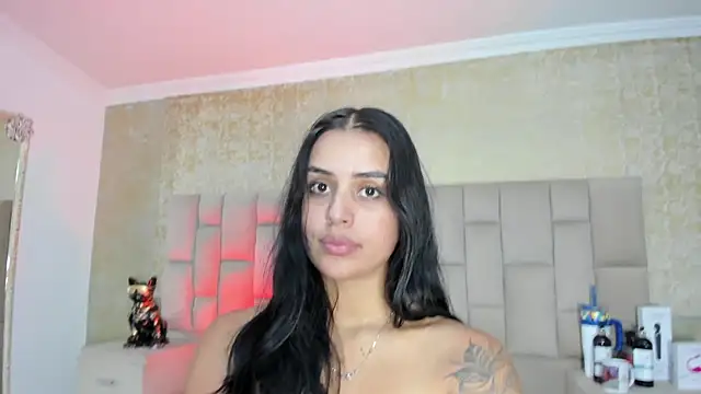 Snapshot of EmmaTorres_ chatting on September 17, 7:59 pm EmmaTorres  online show from September 17, 7:59 pm