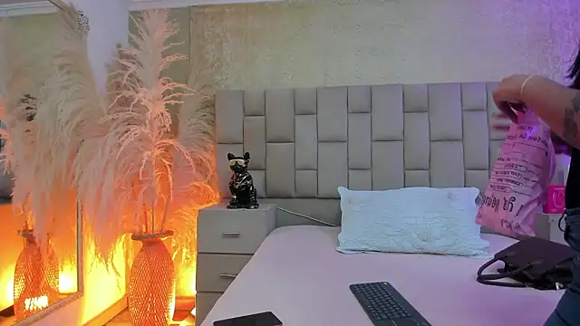 EmmaTorres  online show from January 17, 9:29 pm