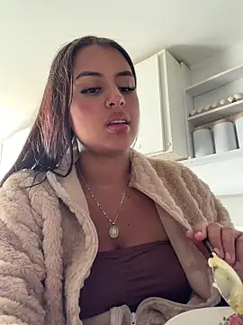 EmmaTorres  online show from February 9, 9:19 pm