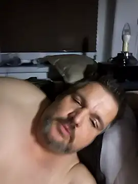 Snapshot of Ronny2510 chatting on February 3, 9:31 pm Ronny2510 online show from February 3, 9:31 pm