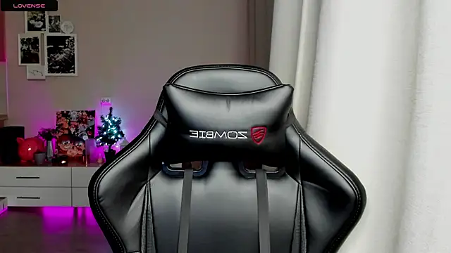 Sm0ly online show from February 3, 1:19 am