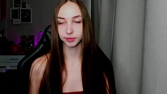 Snapshot of Sm0ly chatting on April 29, 2:48 am Sm0ly online show from April 29, 2:48 am