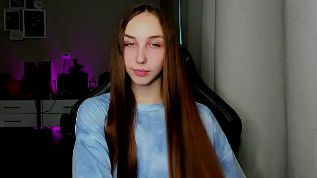 Snapshot of Sm0ly chatting on June 3, 2:55 pm Sm0ly online show from June 3, 2:55 pm
