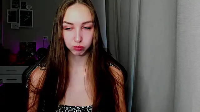 Snapshot of Sm0ly chatting on June 18, 3:07 am Sm0ly online show from June 18, 3:07 am