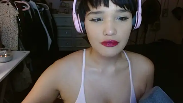 Snapshot of nomichuu chatting on May 7, 5:35 am nomichuu online show from May 7, 5:35 am