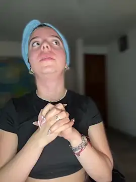 Cloew Marz online show from February 2, 7:46 pm