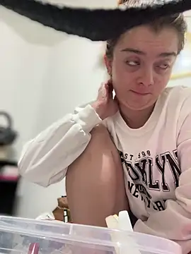 Cloew Marz online show from November 19, 8:09 pm